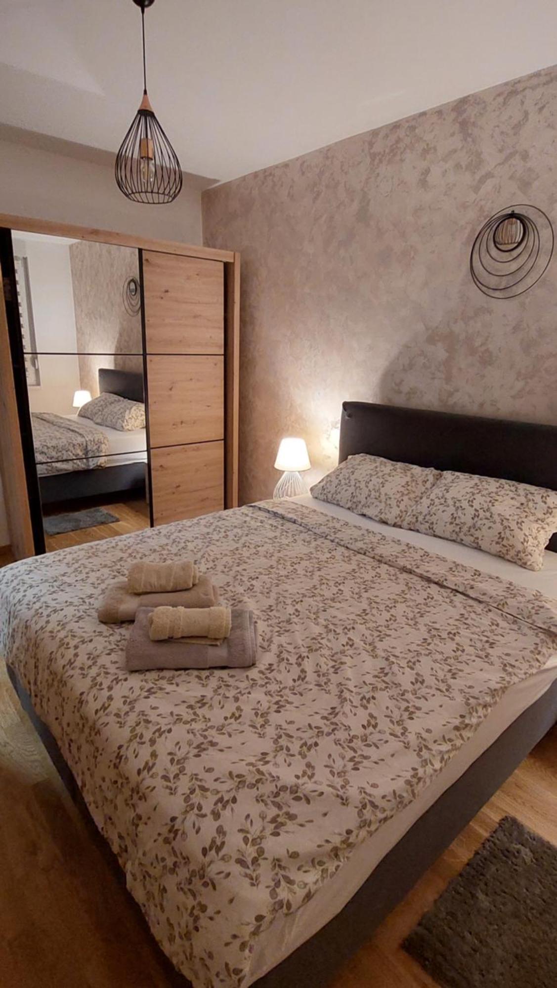 Apartman Ela Subotica Exterior foto